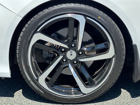 Used 2018 Honda Accord Sport image 25