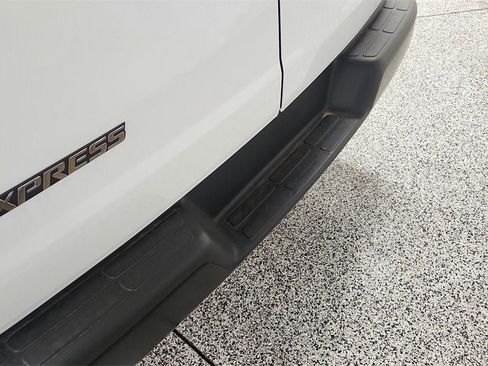 New 2025 Chevrolet Express 2500 image 31