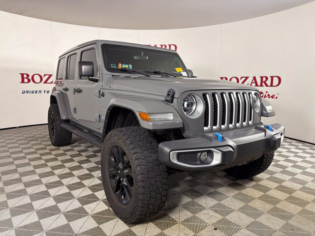 Used 2022 Jeep Wrangler Unlimited Sahara w/ Cold Weather Group AWD/4WD image 1