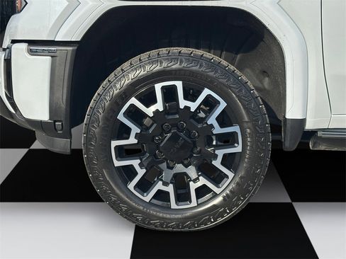 New 2026 GMC Sierra 2500 Denali Ultimate w/ LPO, Black Badging Package image 14