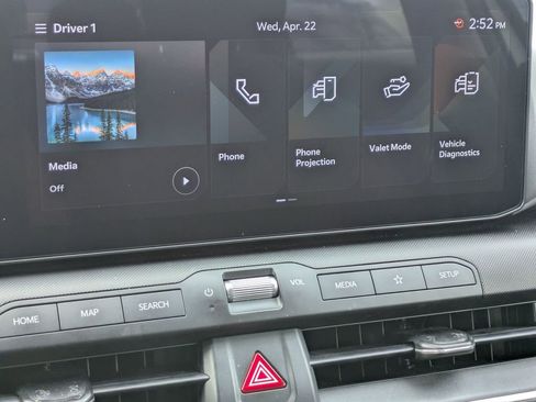 Used 2025 Kia K4 LXS image 18