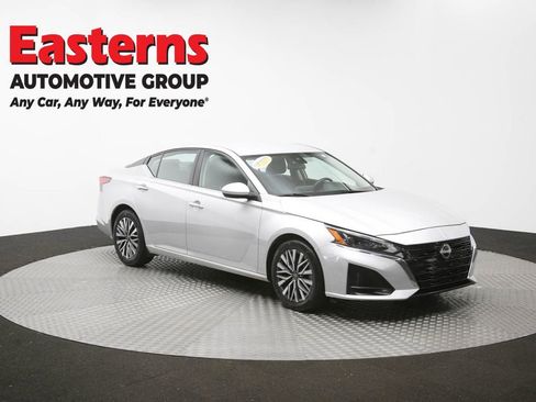 Used 2023 Nissan Altima 2.5 SV FWD image 49