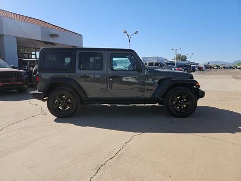 Used 2021 Jeep Wrangler Unlimited Sport AWD/4WD image 4