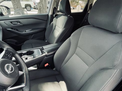 Used 2024 Nissan Rogue S image 20