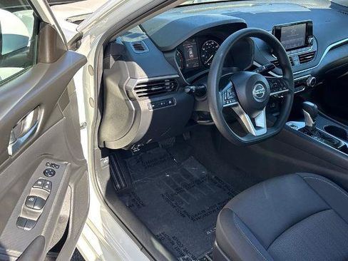 Certified 2021 Nissan Altima 2.5 S FWD image 13