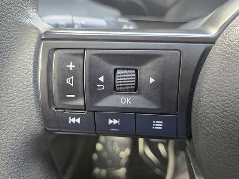 Used 2025 Nissan Kicks S image 25