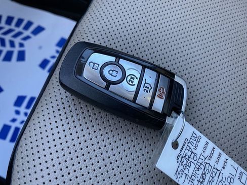 Used 2021 Ford Escape Titanium w/ Titanium Elite Package image 38