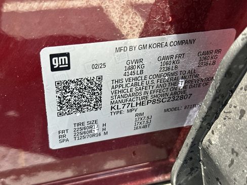 Used 2025 Chevrolet Trax LT w/ LT Convenience Package FWD image 35