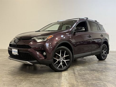 Used 2016 Toyota RAV4 SE w/ Advanced Technology Package AWD/4WD image 33