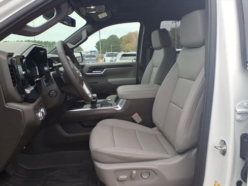 New 2026 GMC Sierra 1500 SLT w/ SLT Convenience Package image 19