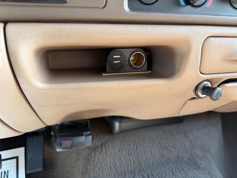 Used 1999 Ford F250 Lariat AWD/4WD image 26