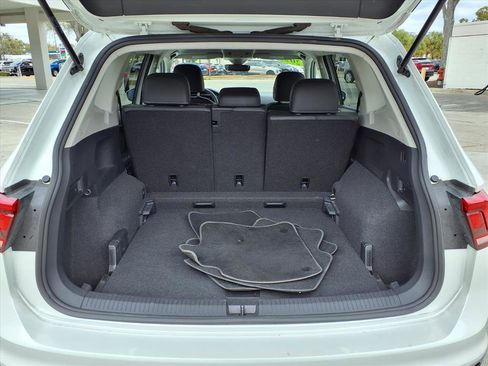 Used 2023 Volkswagen Tiguan SE image 15
