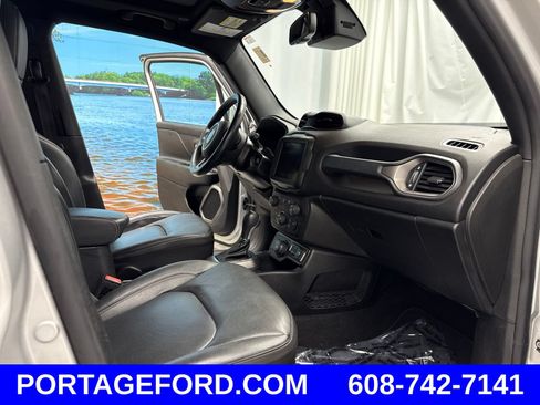 Used 2019 Jeep Renegade Limited w/ Quick Order Package 22P AWD/4WD image 29