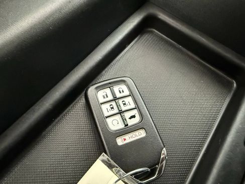 Used 2023 Honda Odyssey EX-L image 27