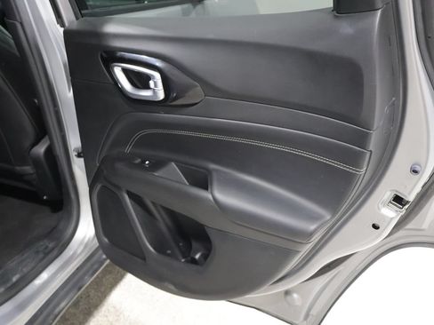 Used 2023 Jeep Compass Latitude AWD/4WD image 22