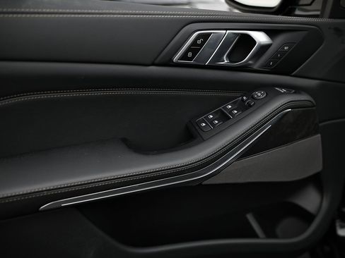 New 2026 BMW X5 xDrive40i w/ M Sport Package image 15