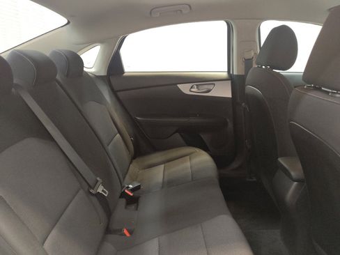 Used 2023 Kia Forte LXS w/ LXS Technology Package FWD image 19