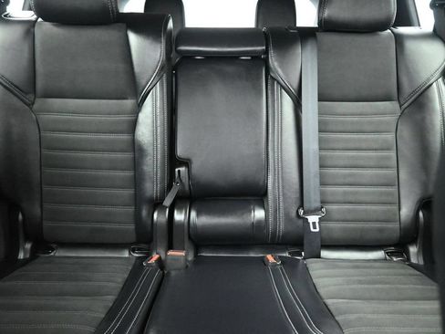Used 2025 Mitsubishi Outlander AWD image 31