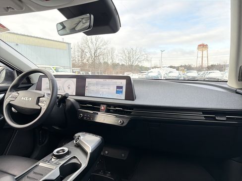 Used 2023 Kia EV6 Wind image 16