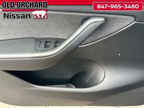 Used 2022 Tesla Model Y Performance image 9