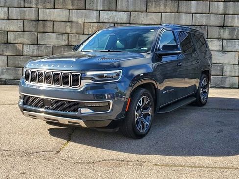 Used 2024 Jeep Wagoneer Series III image 53