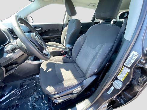 Used 2021 Jeep Compass Sport FWD image 13