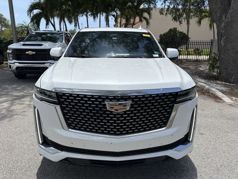Used 2024 Cadillac Escalade ESV Premium Luxury w/ Performance Package AWD/4WD image 2