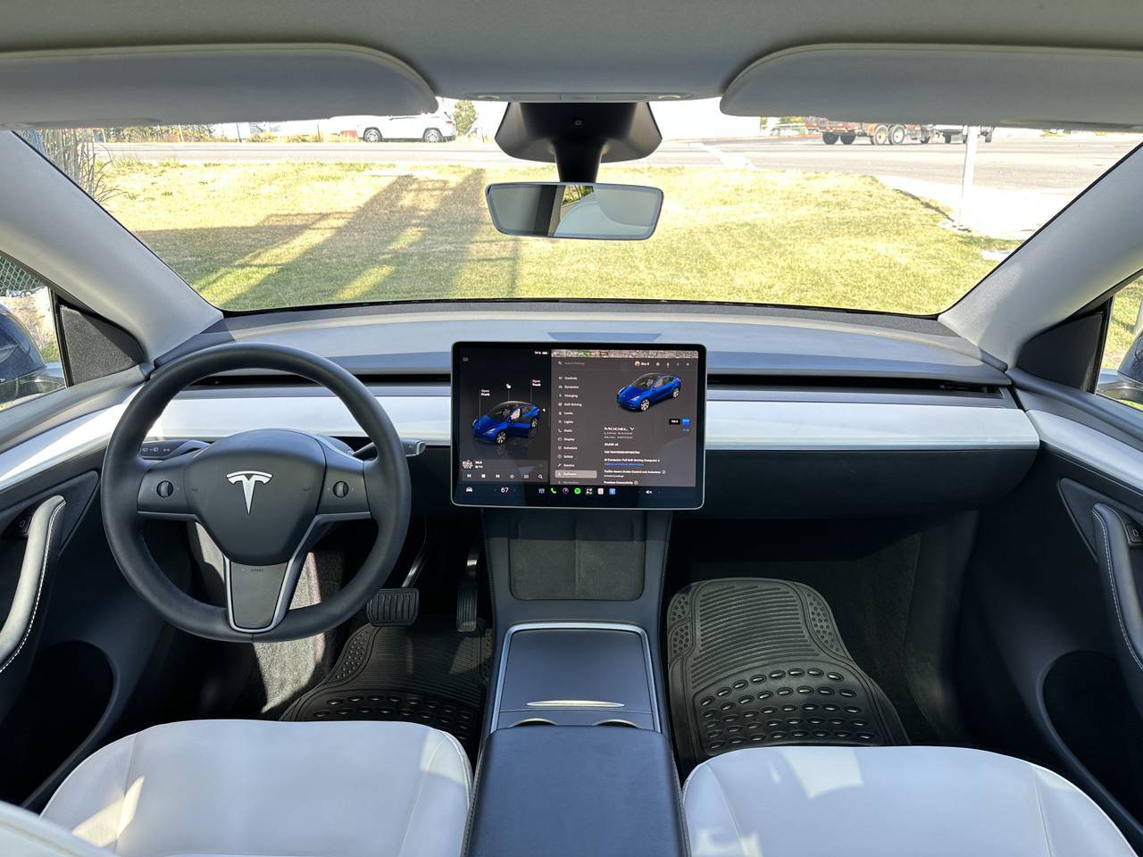 Used 2024 Tesla Model Y Long Range AWD/4WD image 30