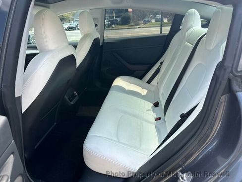Used 2023 Tesla Model 3 Standard Range image 18