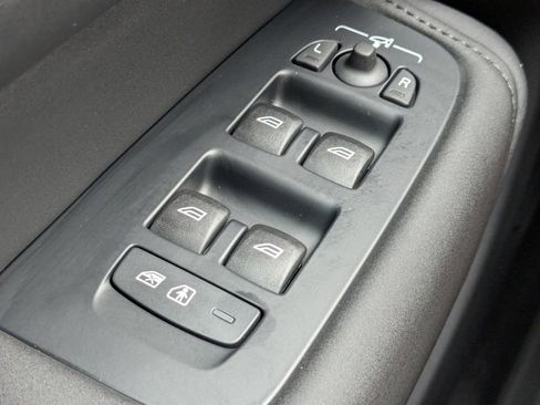 New 2026 Volvo XC60 B5 Core AWD/4WD image 24