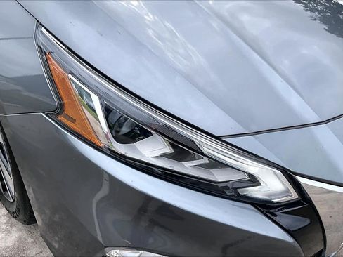 Certified 2022 Nissan Altima 2.5 SV FWD image 27