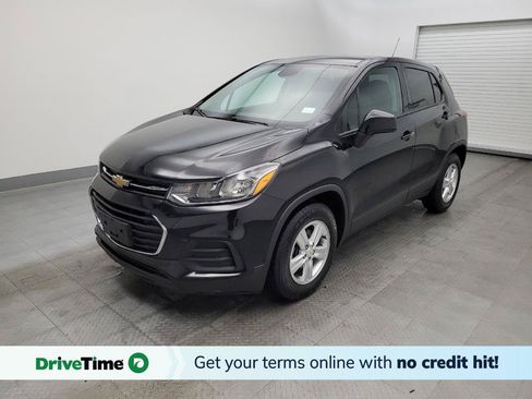 Used 2020 Chevrolet Trax LS w/ Tint and Cruise Package FWD image 1