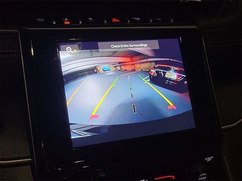 New 2025 Jeep Grand Cherokee Laredo image 9