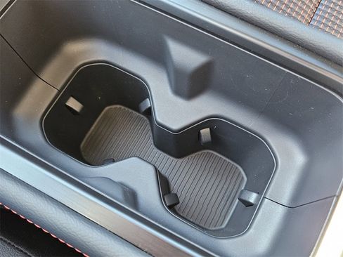 New 2026 Nissan Kicks SR image 21