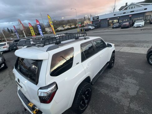 Used 2015 Toyota 4Runner SR5 image 6