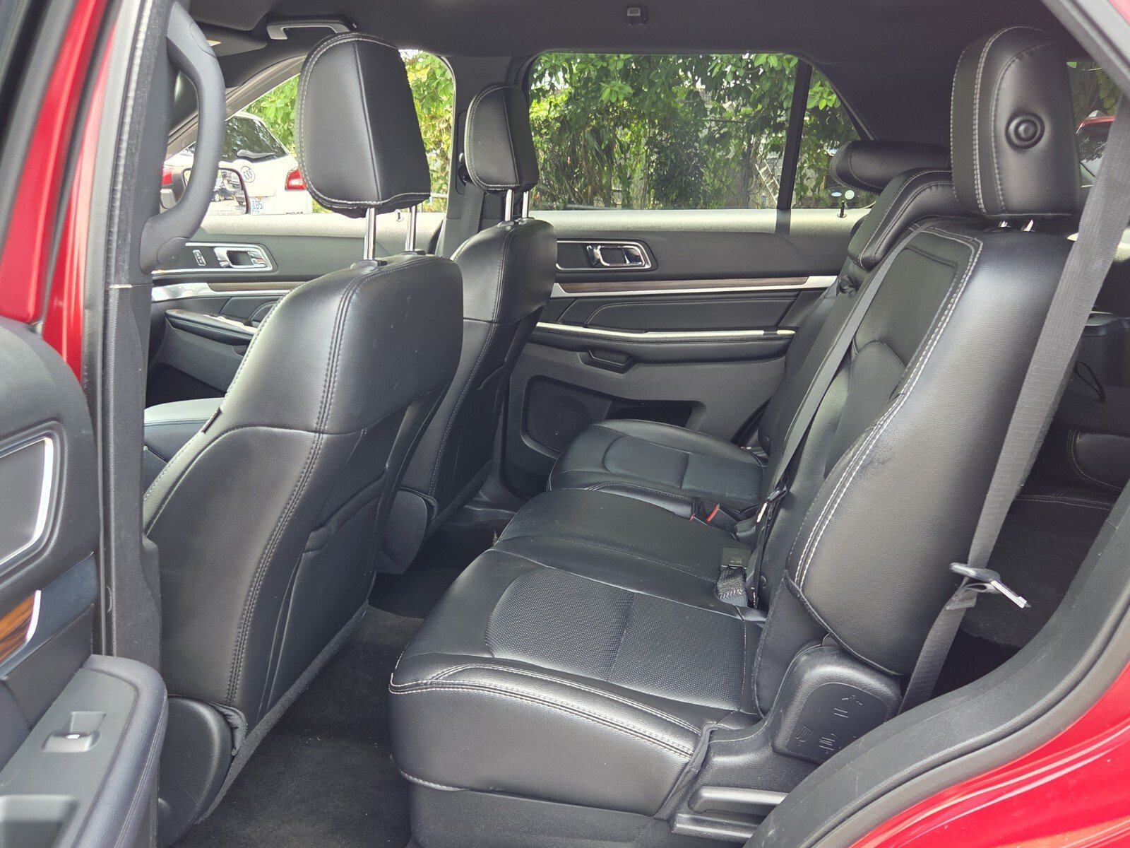 Used 2018 Ford Explorer Limited FWD image 10