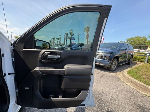 Used 2021 Chevrolet Silverado 1500 LTZ w/ LTZ Premium Package RWD image 27