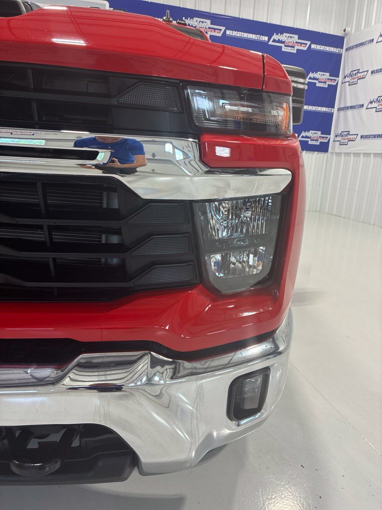 Used 2024 Chevrolet Silverado 3500 LT w/ Convenience Package AWD/4WD image 9