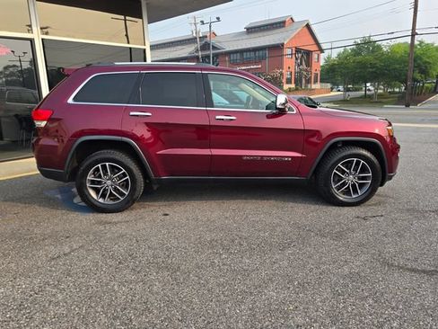 Used 2017 Jeep Grand Cherokee Limited w/ Luxury Group II AWD/4WD image 41