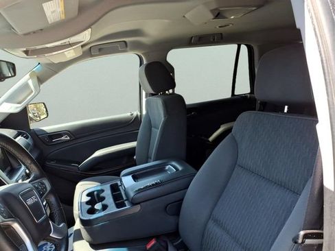Used 2016 GMC Yukon SLE w/ Convenience Package AWD/4WD image 9