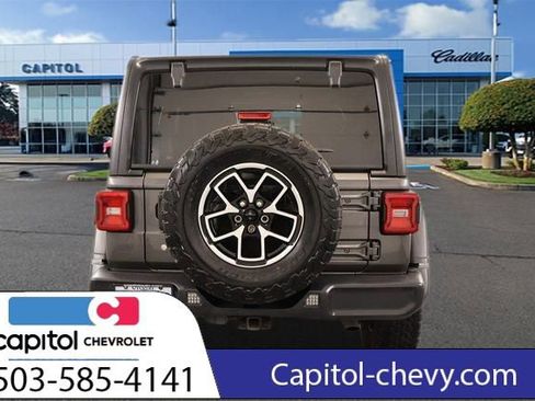 Used 2018 Jeep Wrangler Unlimited Rubicon image 4