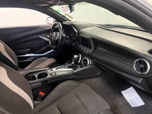 Used 2023 Chevrolet Camaro LT image 11