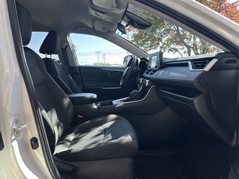 Certified 2022 Toyota RAV4 LE FWD image 13