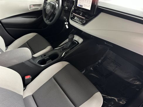 Used 2026 Toyota Corolla LE FWD image 14