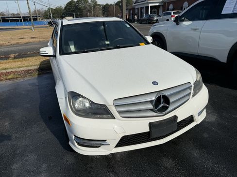 Used 2013 Mercedes-Benz C 300 Sport image 6