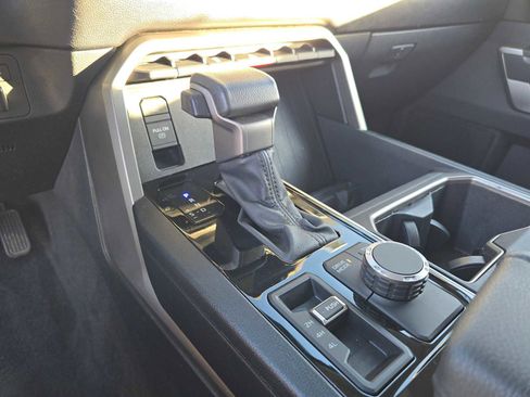 Used 2024 Toyota Tundra SR5 image 33