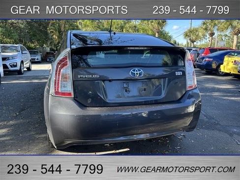 Used 2015 Toyota Prius Two image 4