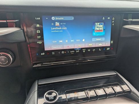 Used 2025 Lincoln Navigator L Reserve AWD/4WD image 15