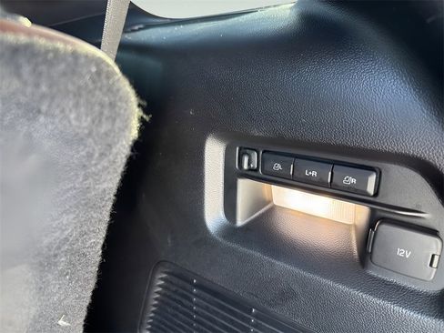 Used 2020 Ford Explorer Platinum w/ Premium Technology Package image 23