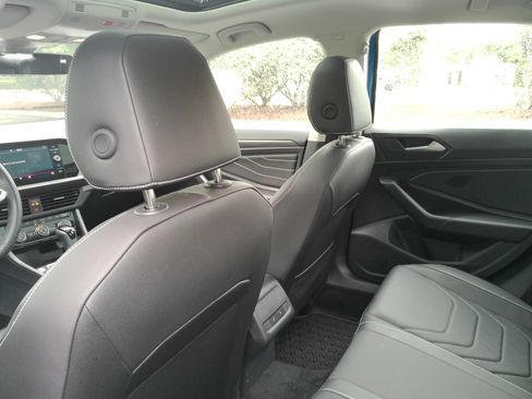 Used 2024 Volkswagen Jetta SEL FWD image 13